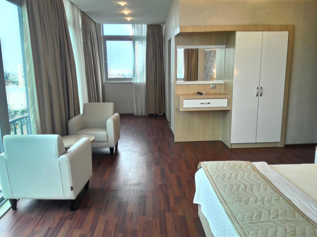 Guney Adana Otel מראה חיצוני תמונה